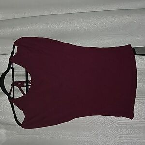 Beverly Women's Top cols shoulder, low back